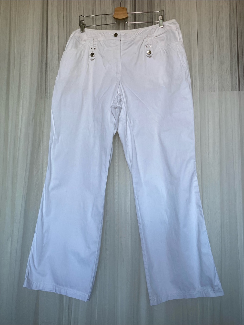 Plus Size Crispy White Wide Leg Cotton/Spandex Pants Silver Hardware Size 16